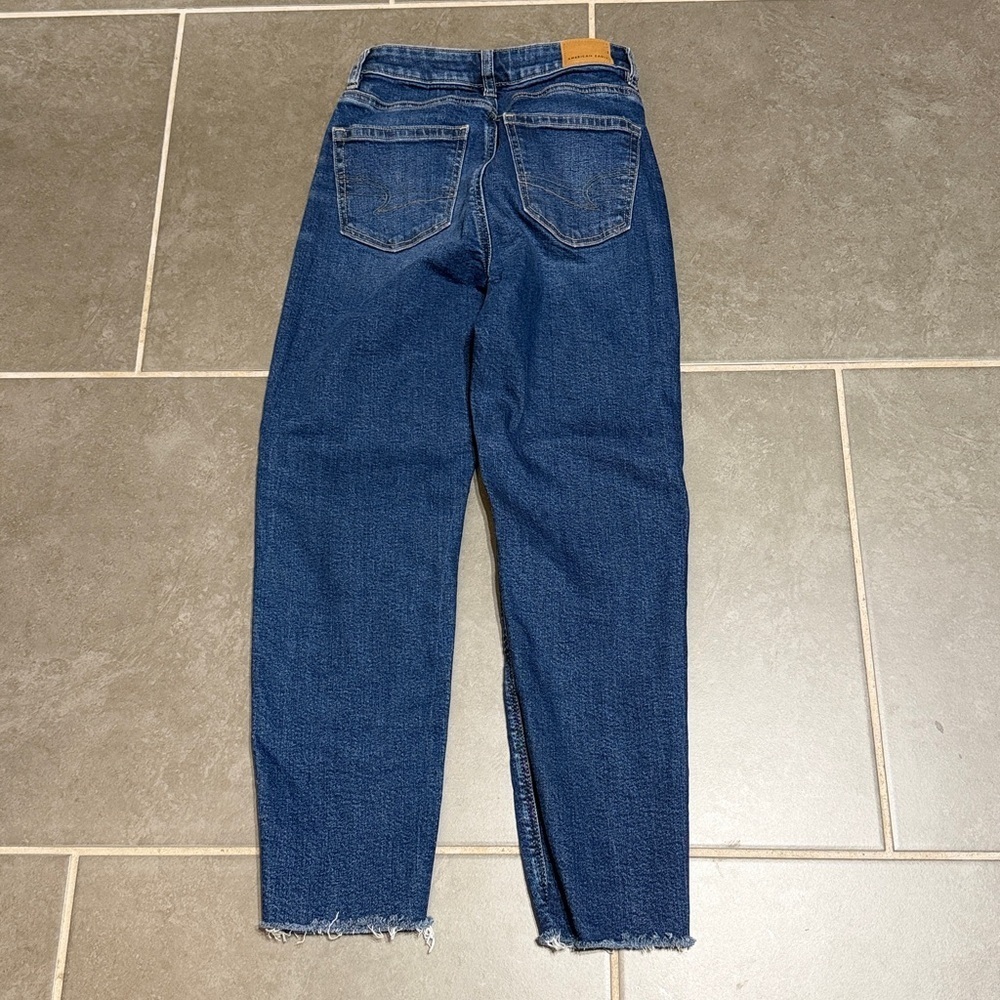 American Eagle 🦅 Mom Straight Jeans. 0 short - Picture 6 of 6